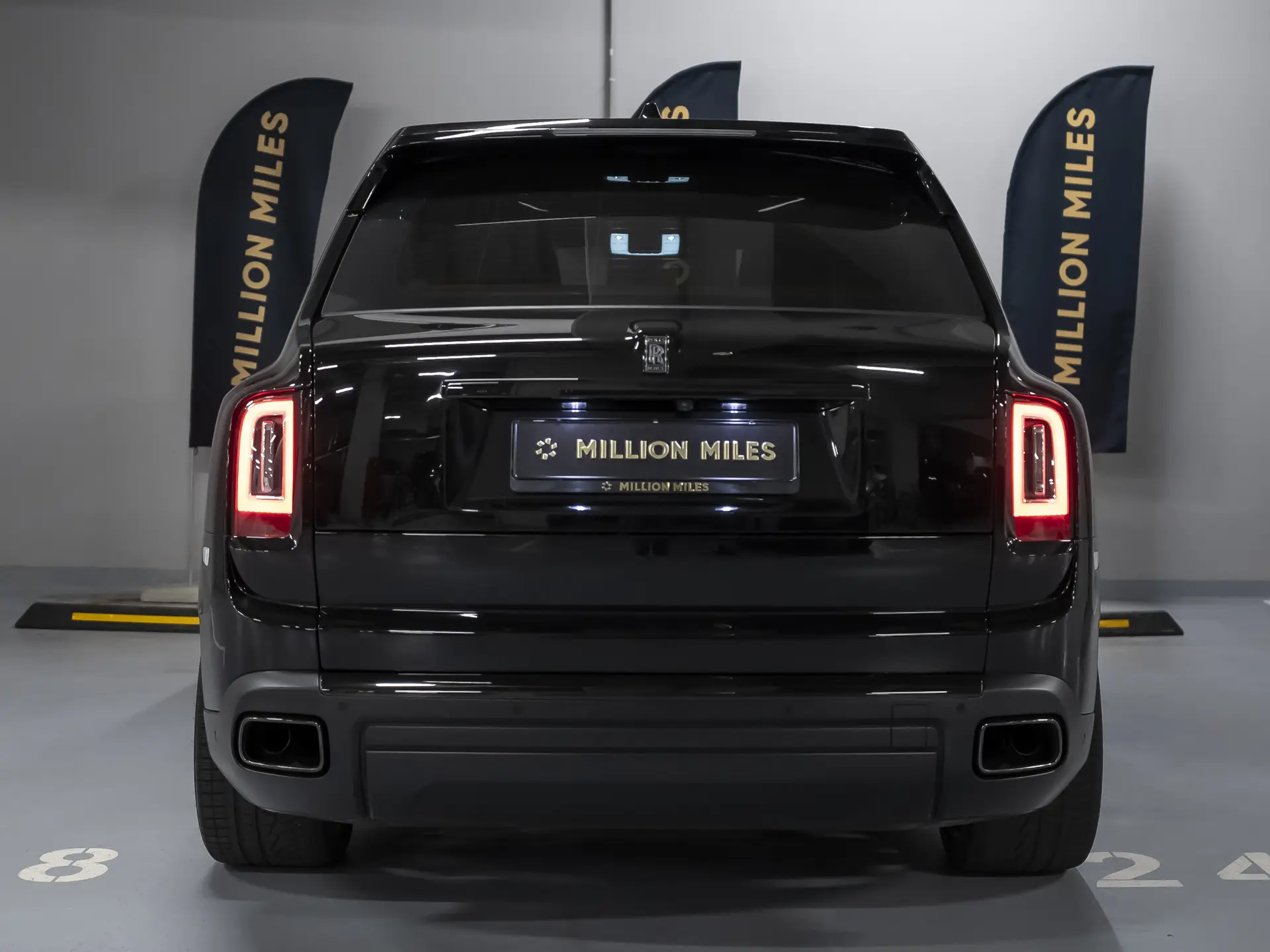Rolls-Royce Cullinan Black Badge, I, 2022 купить в салоне Million Miles