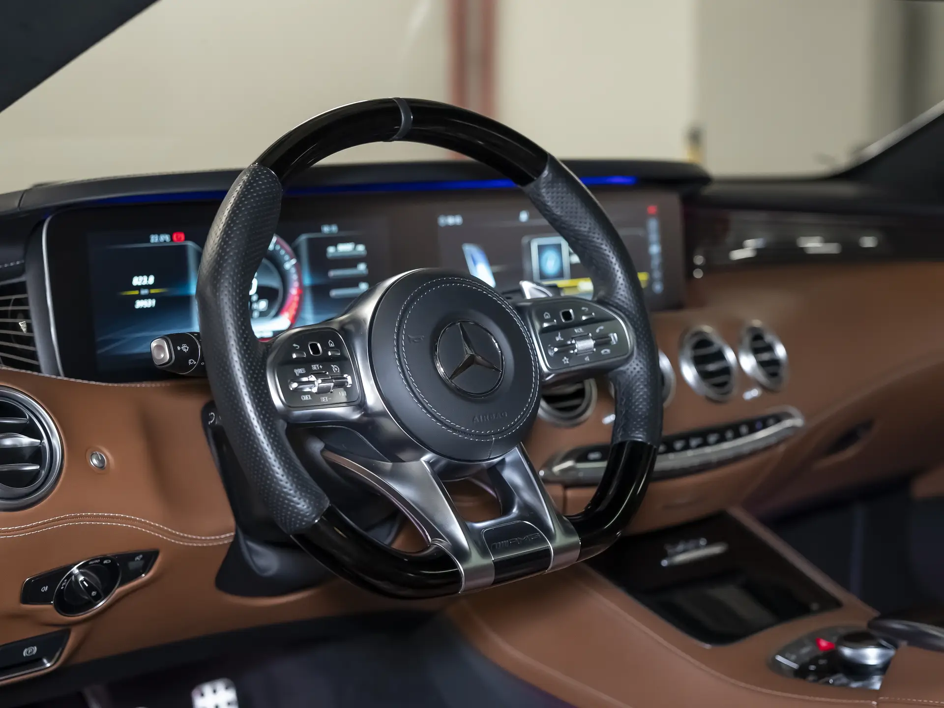 Mercedes-Benz S-Класс AMG 63 AMG, III (W222, C217) Рестайлинг, 2020 купить в салоне Million Miles