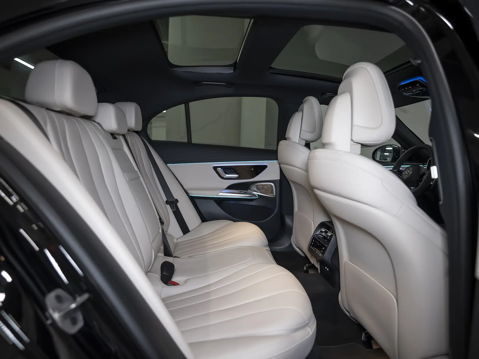 Mercedes-Benz E-Класс 220, VI (W214, S214), 2025 купить в салоне Million Miles