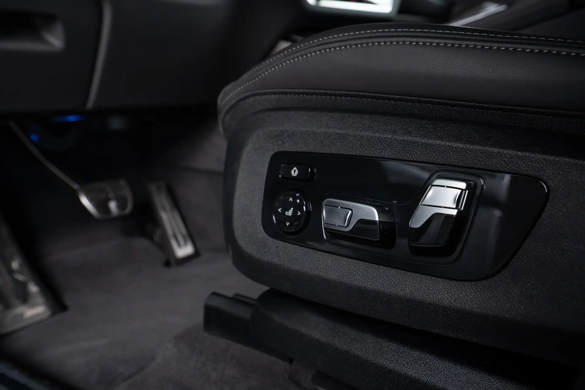 BMW X7 40d, I (G07) Рестайлинг, 2025 купить в салоне Million Miles