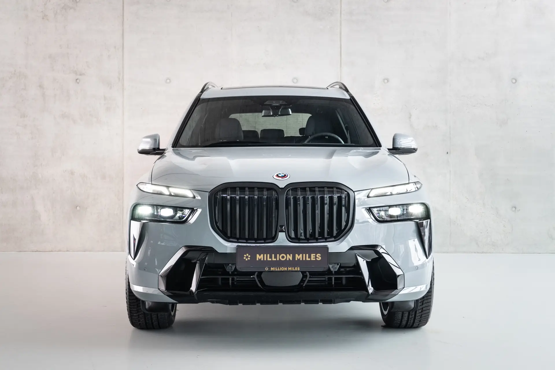BMW X7 40d, I (G07) Рестайлинг, 2025 купить в салоне Million Miles