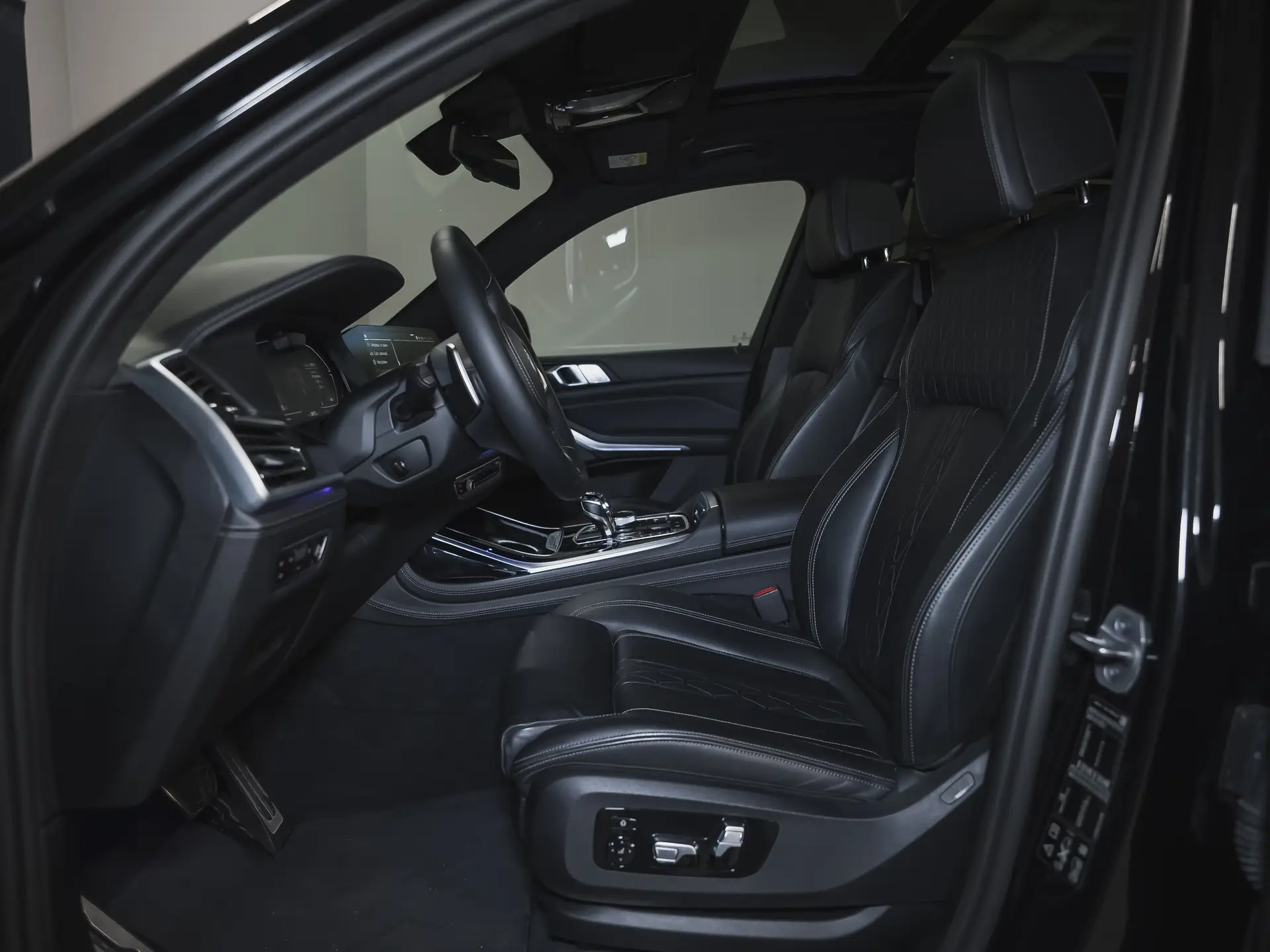 BMW X7 40d, I (G07), 2021 купить в салоне Million Miles