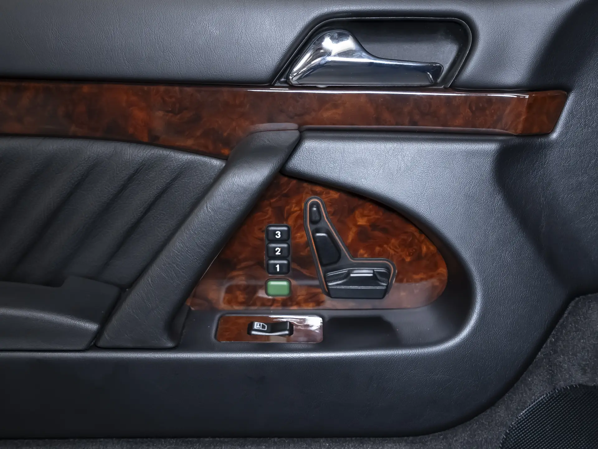 Mercedes-Benz S-Класс, III (W140), 1992 купить в салоне Million Miles