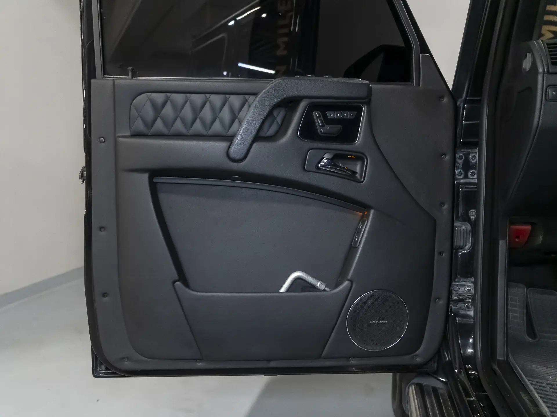 Mercedes-Benz G-Класс AMG 63 AMG, I (W463) Рестайлинг 3, 2015 купить в салоне Million Miles