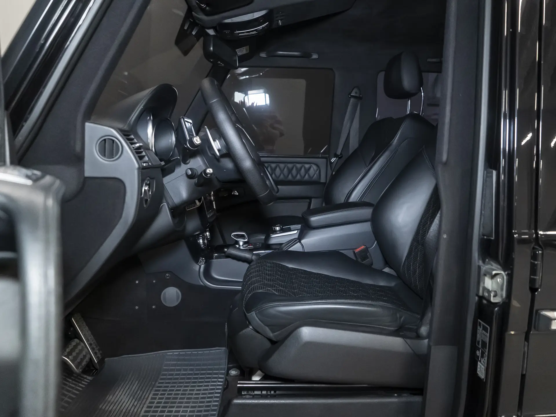 Mercedes-Benz G-Класс AMG 63 AMG, I (W463) Рестайлинг 3, 2015 купить в салоне Million Miles