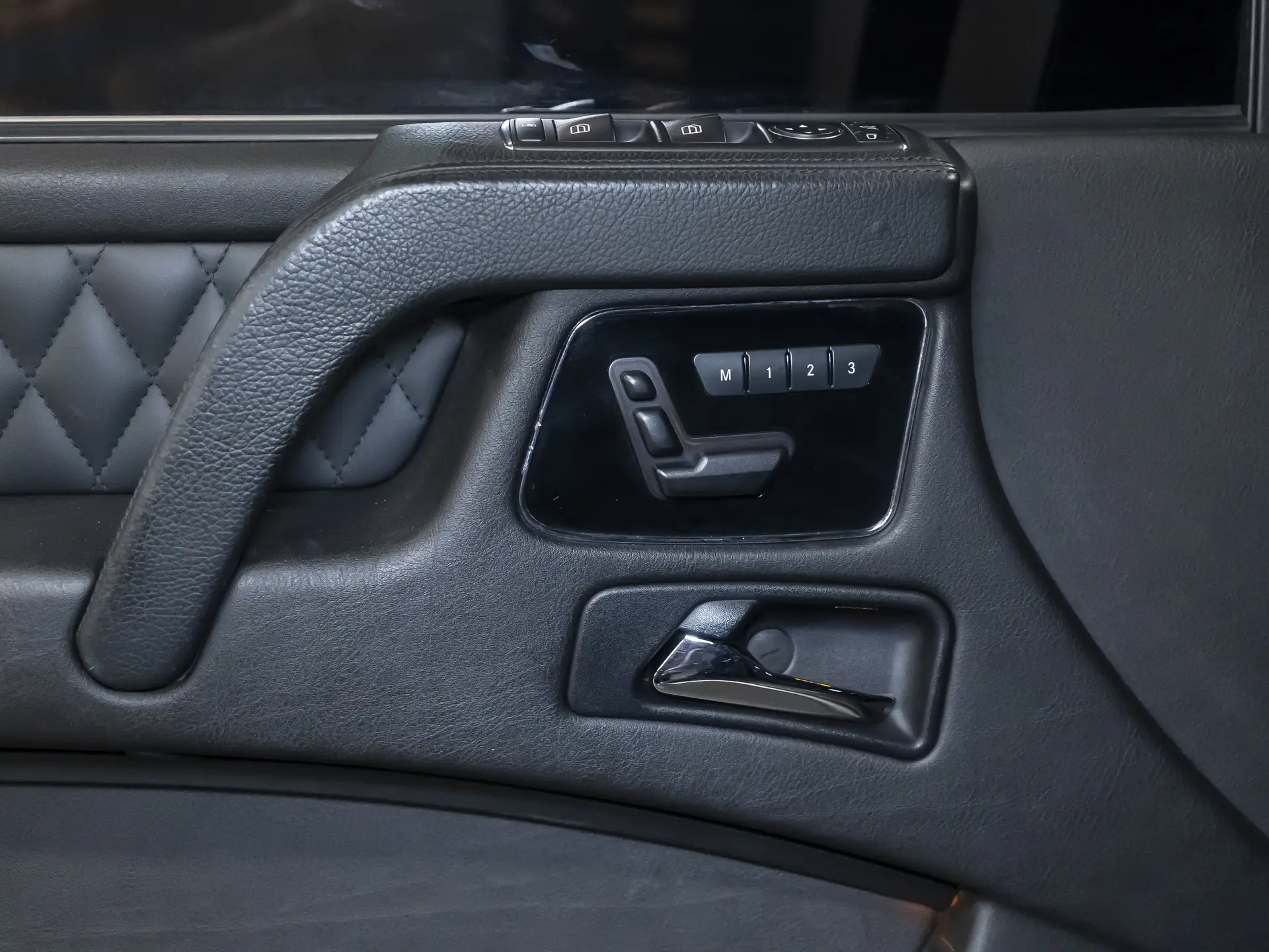 Mercedes-Benz G-Класс AMG 63 AMG, I (W463) Рестайлинг 3, 2015 купить в салоне Million Miles