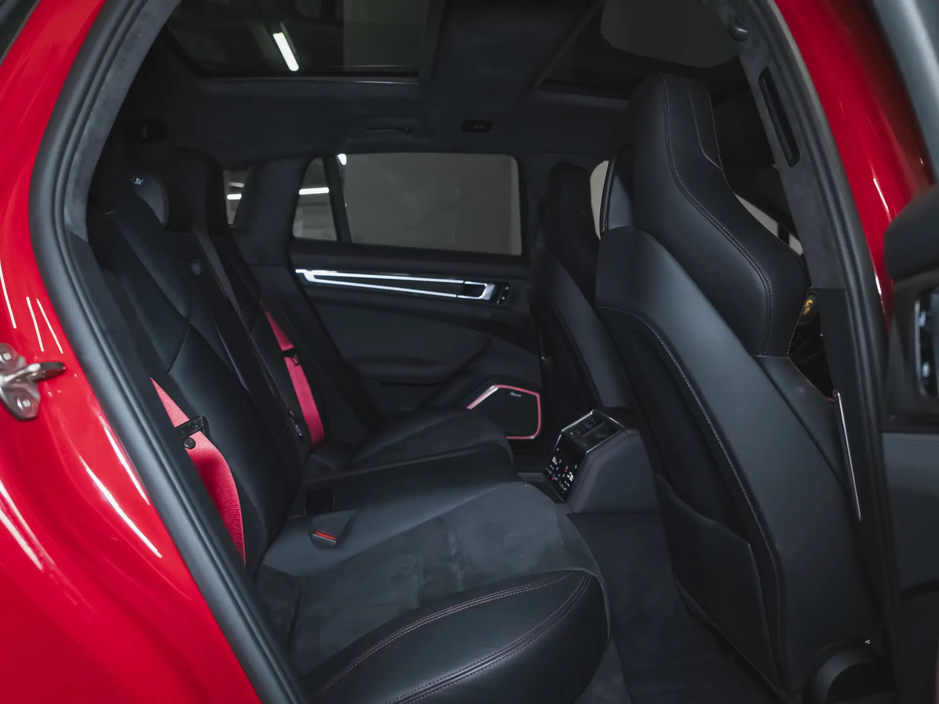 Porsche Panamera GTS Sport Turismo, II Рестайлинг, 2020 купить в салоне Million Miles