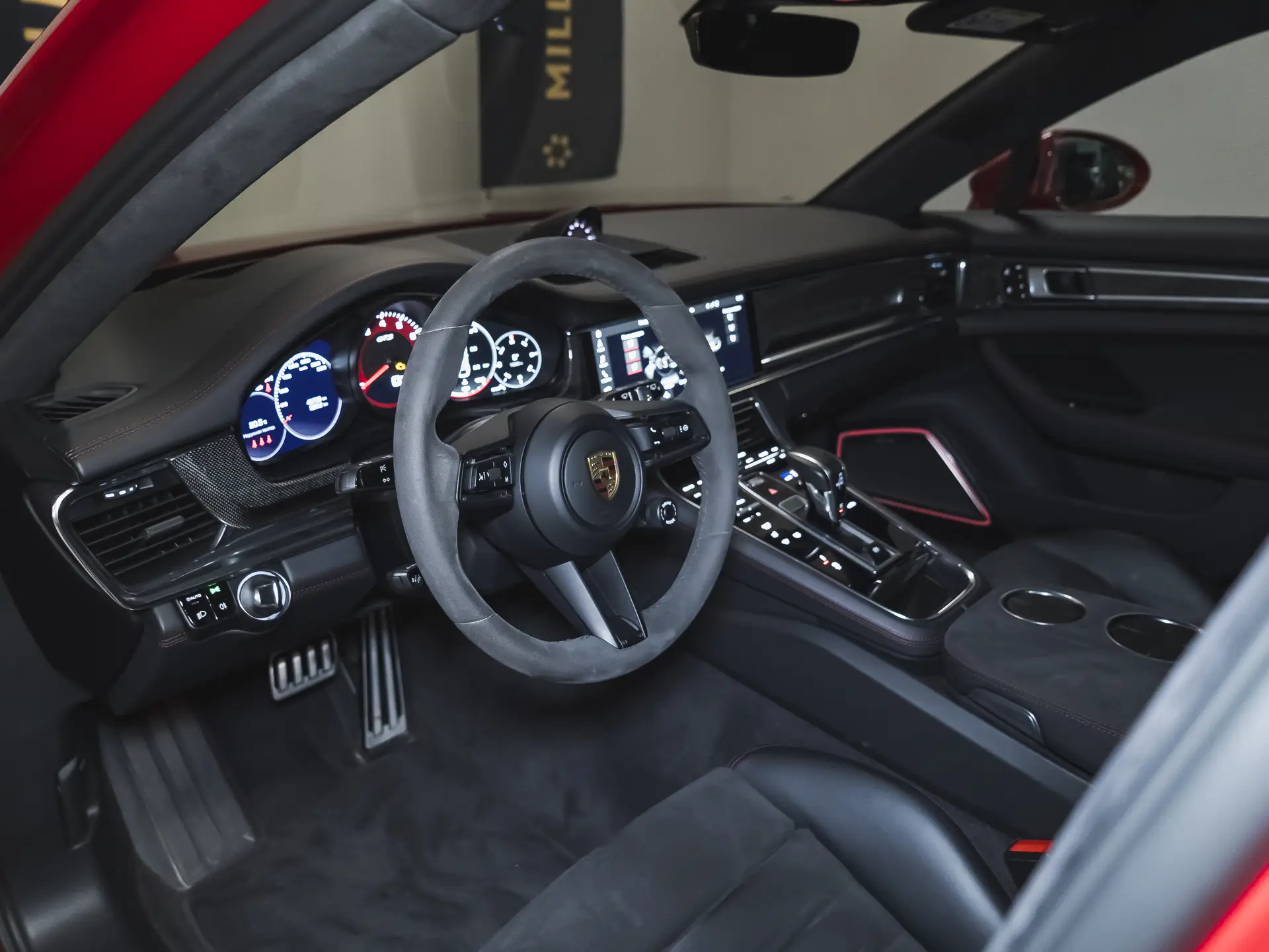 Porsche Panamera GTS Sport Turismo, II Рестайлинг, 2020 купить в салоне Million Miles