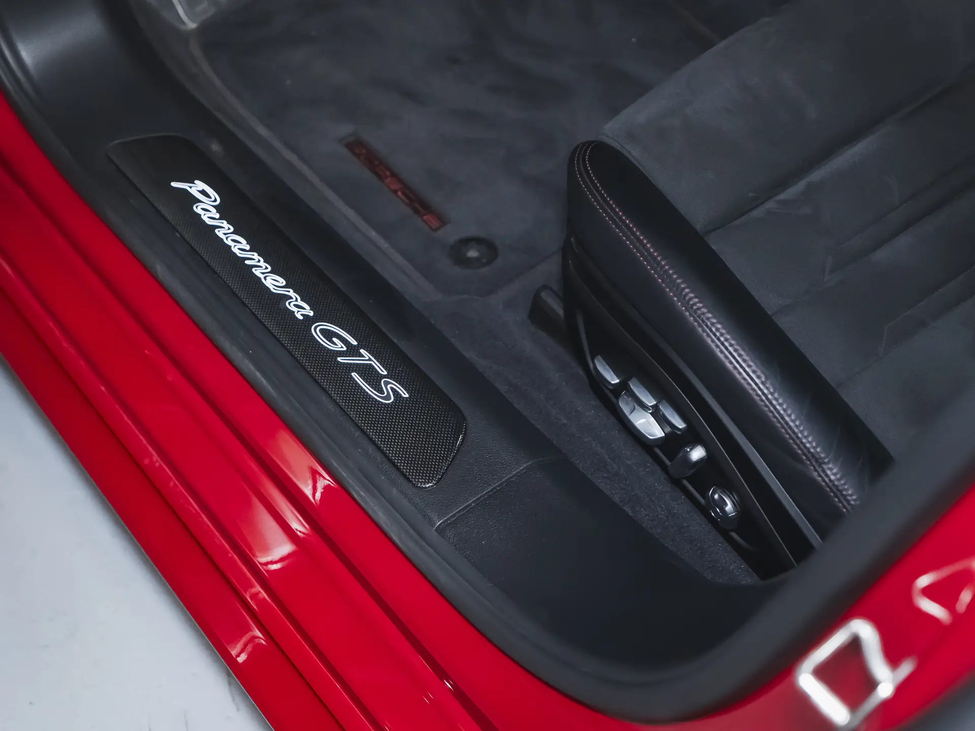 Porsche Panamera GTS Sport Turismo, II Рестайлинг, 2020 купить в салоне Million Miles