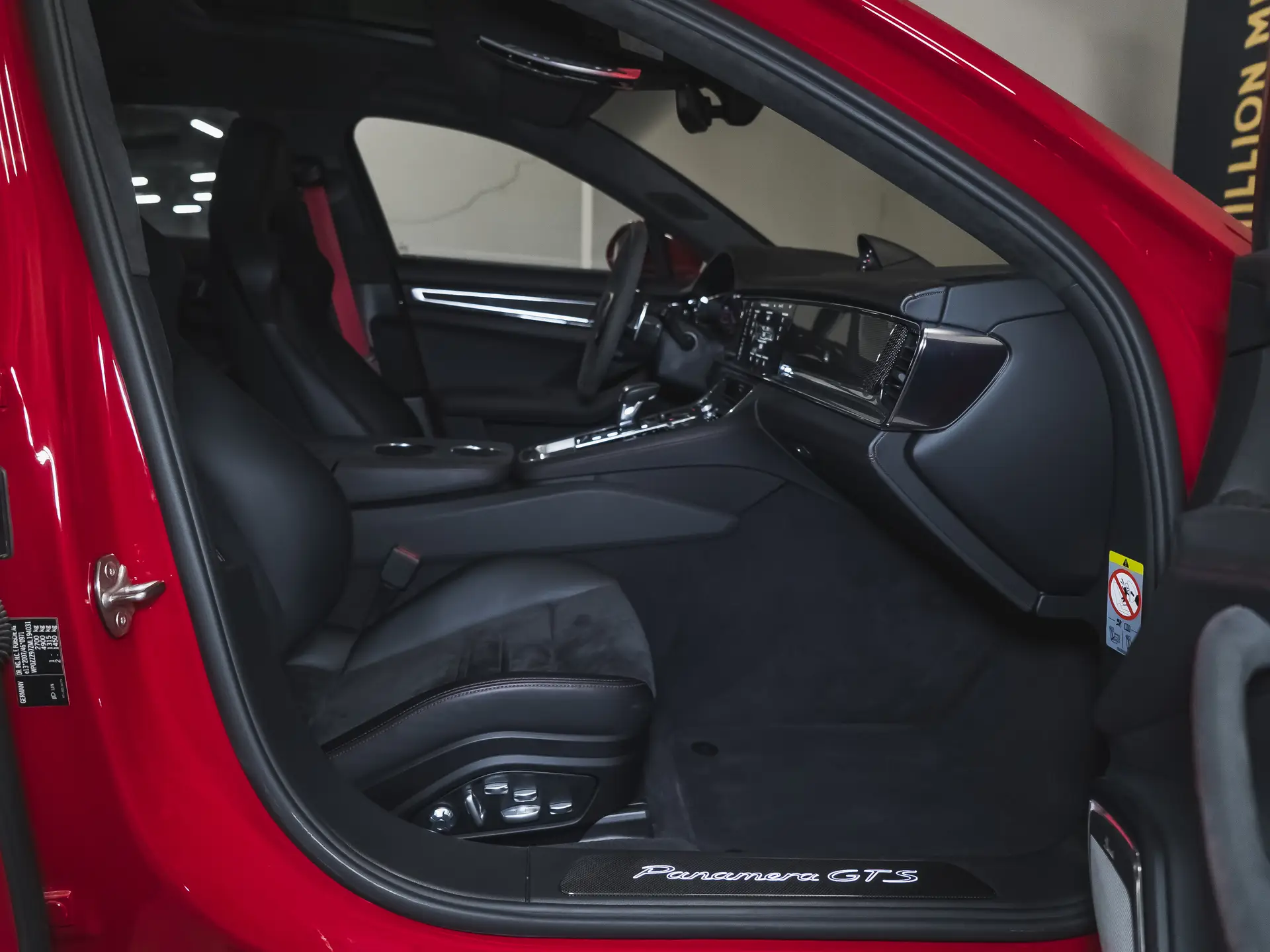 Porsche Panamera GTS Sport Turismo, II Рестайлинг, 2020 купить в салоне Million Miles