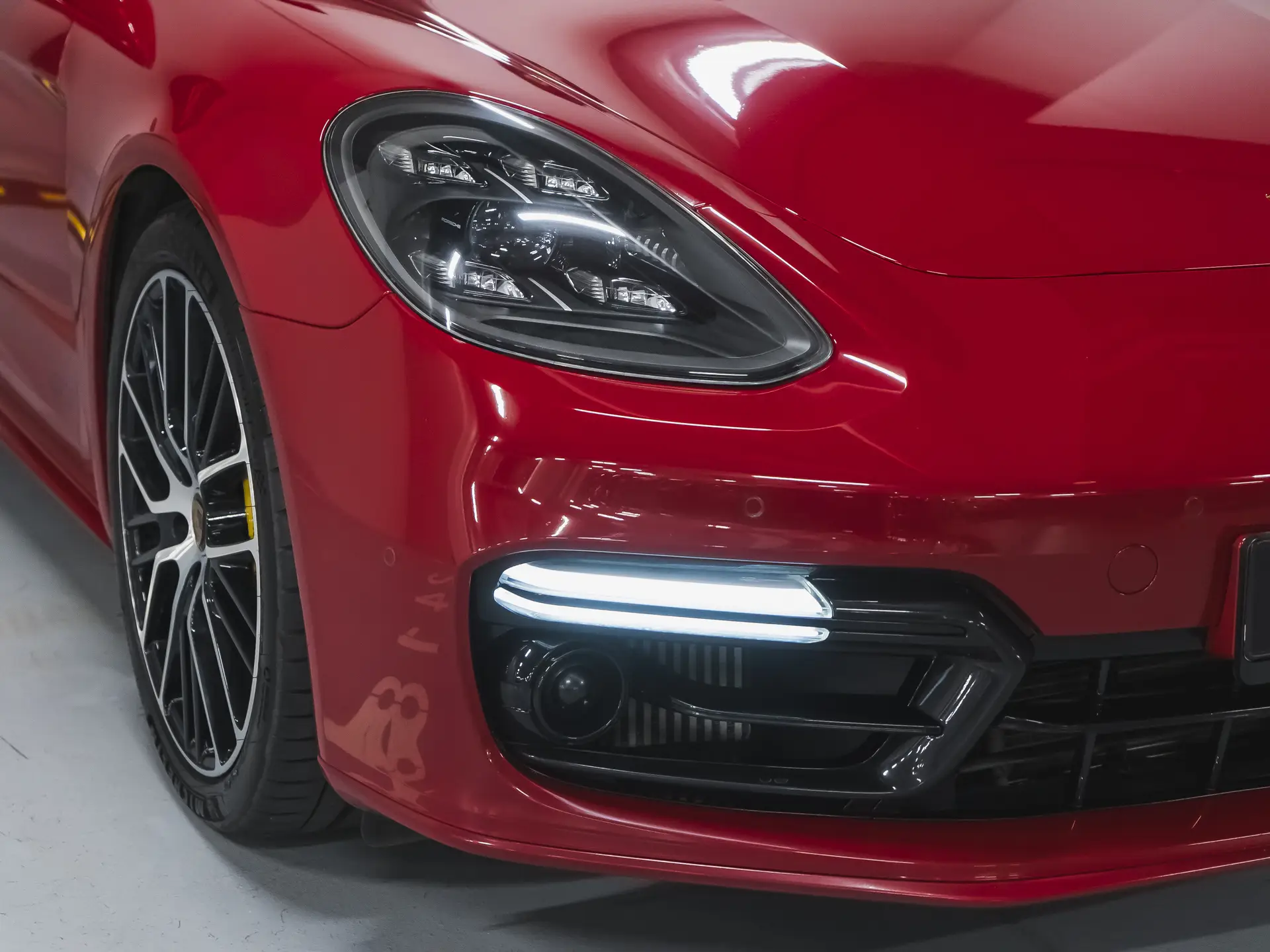 Porsche Panamera GTS Sport Turismo, II Рестайлинг, 2020 купить в салоне Million Miles