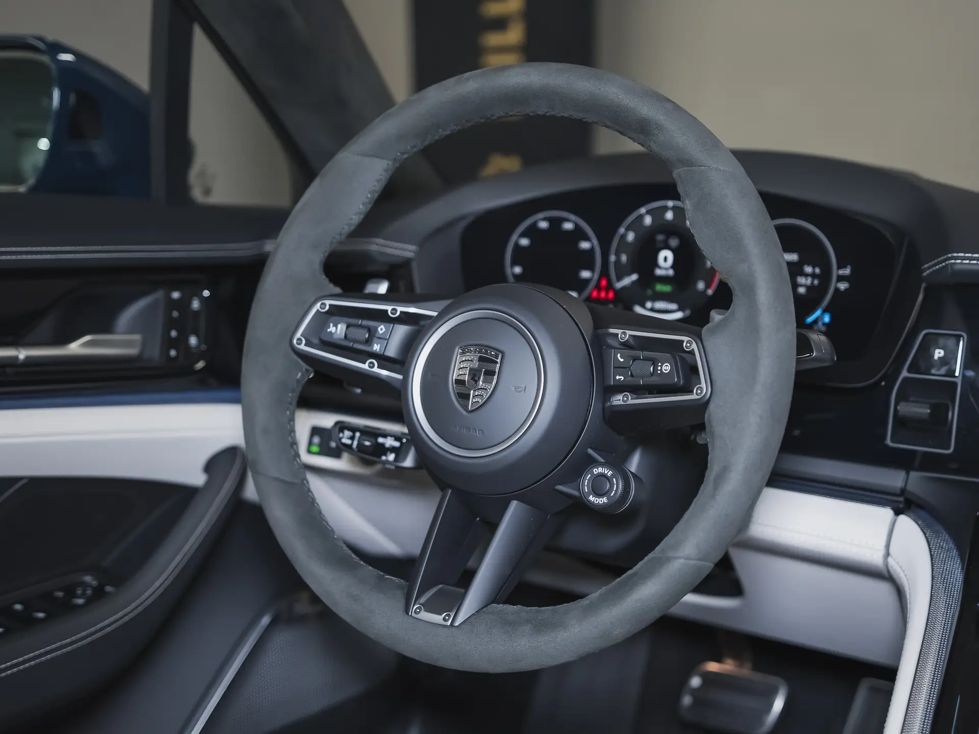 Porsche Panamera Turbo S E-Hybrid, III, 2025 купить в салоне Million Miles