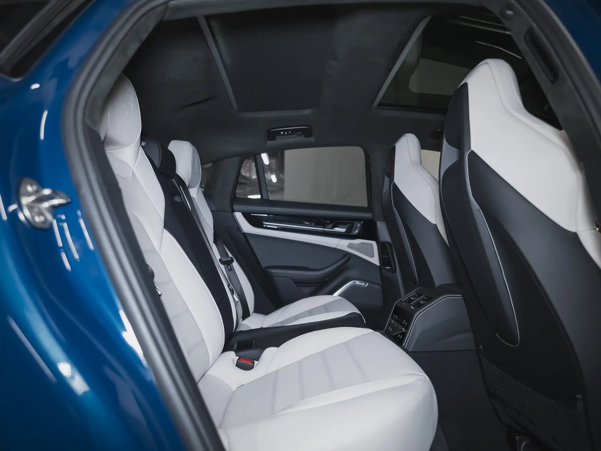 Porsche Panamera Turbo S E-Hybrid, III, 2025 купить в салоне Million Miles