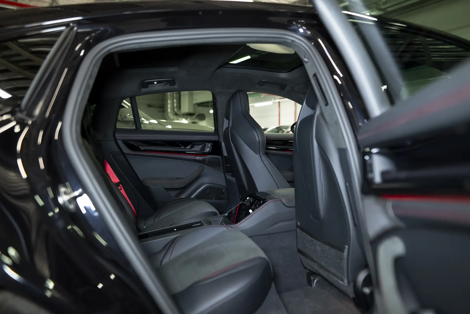 Porsche Panamera, III, 2025 купить в салоне Million Miles