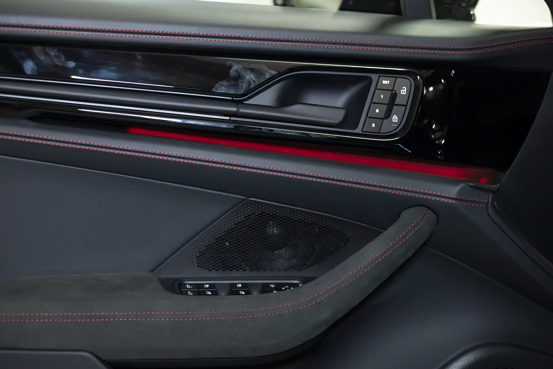 Porsche Panamera, III, 2025 купить в салоне Million Miles