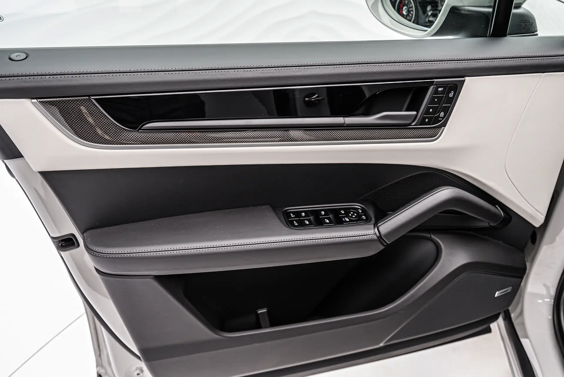 Porsche Cayenne S Coupé, III Рестайлинг, 2025 купить в салоне Million Miles