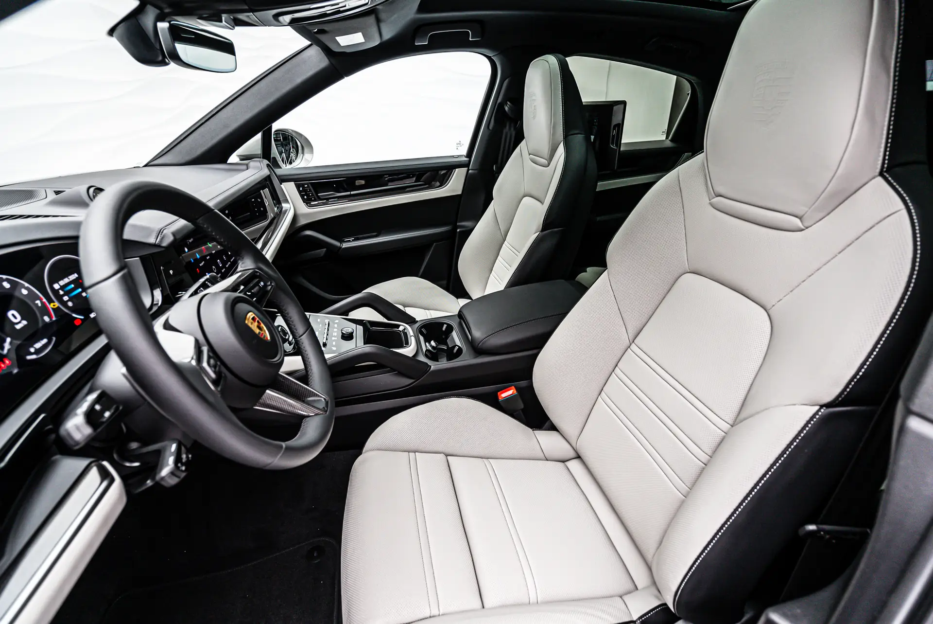 Porsche Cayenne S Coupé, III Рестайлинг, 2025 купить в салоне Million Miles