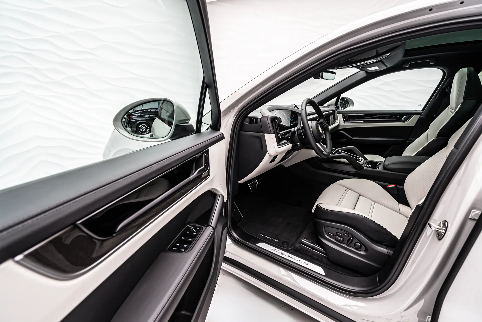 Porsche Cayenne S Coupé, III Рестайлинг, 2025 купить в салоне Million Miles