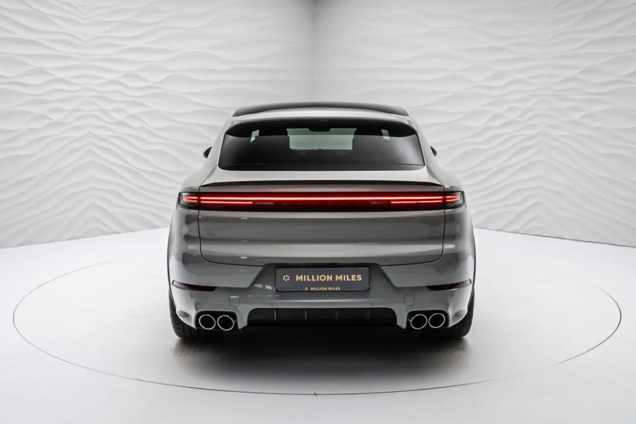Porsche Cayenne S Coupé, III Рестайлинг, 2025 купить в салоне Million Miles