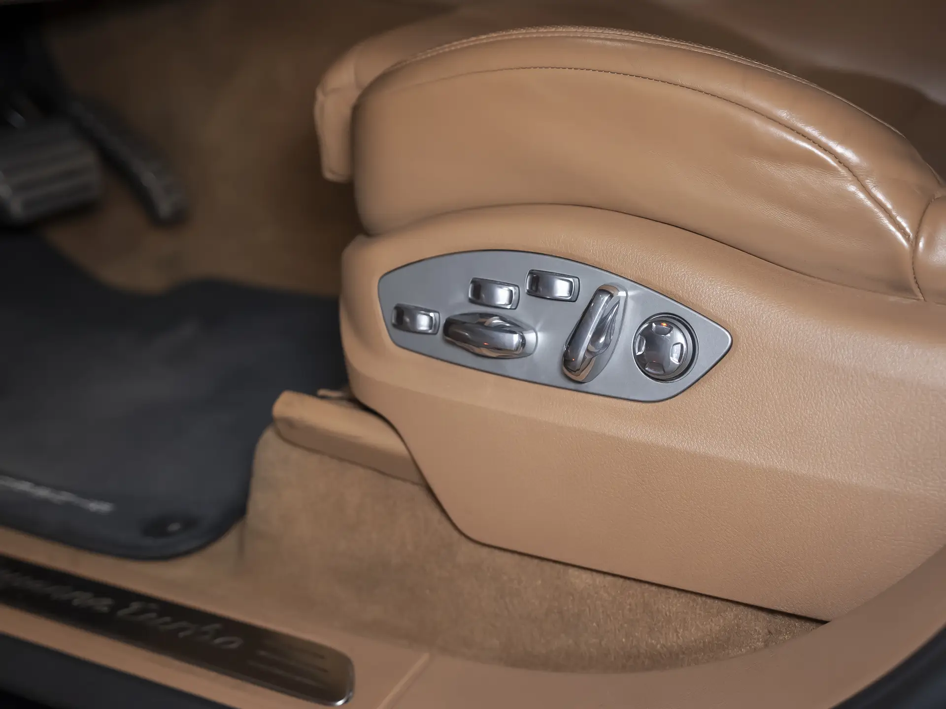 Porsche Cayenne Turbo, II (958), 2012 купить в салоне Million Miles