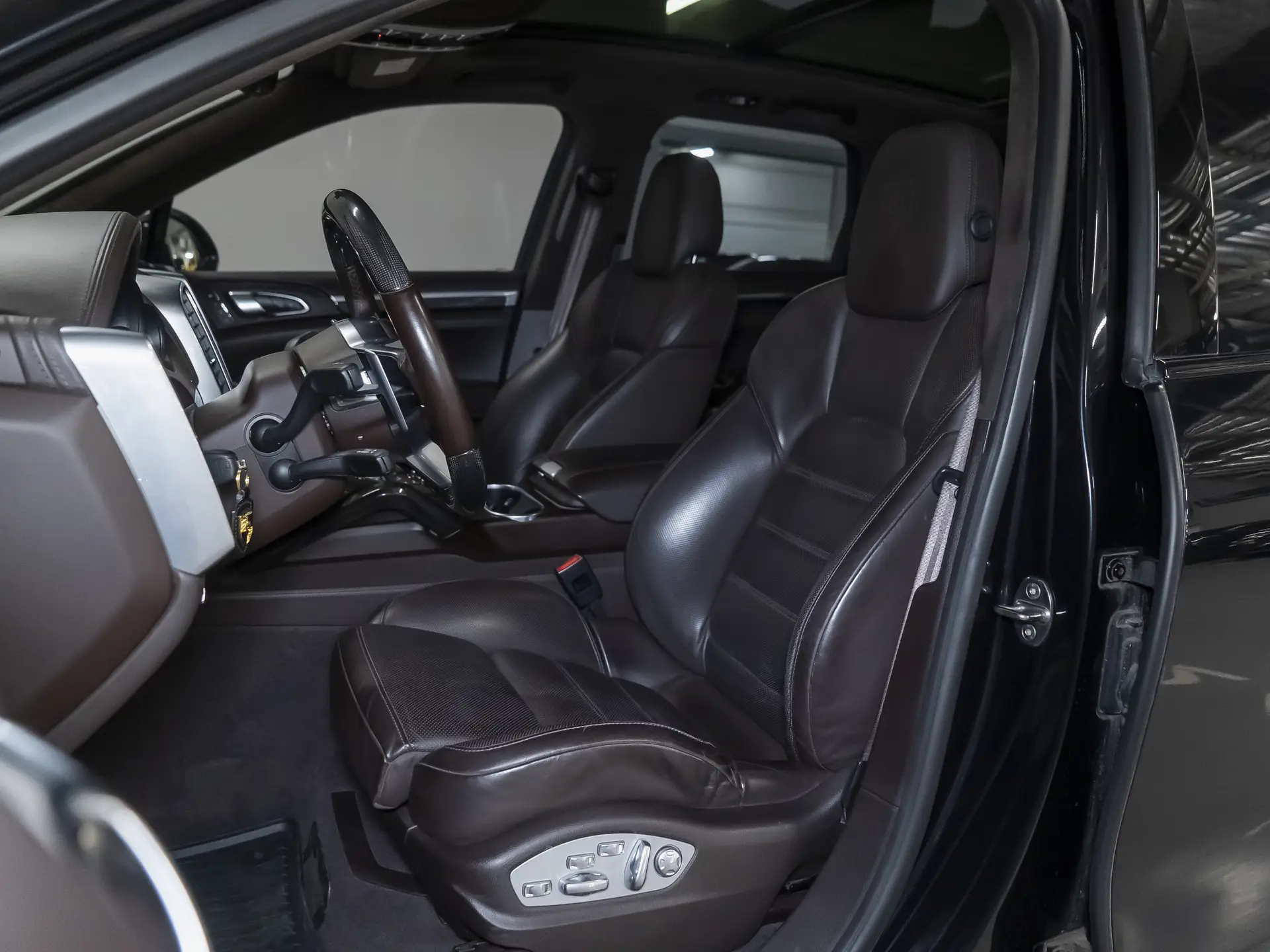 Porsche Cayenne Turbo S, II Рестайлинг (958), 2017 купить в салоне Million Miles