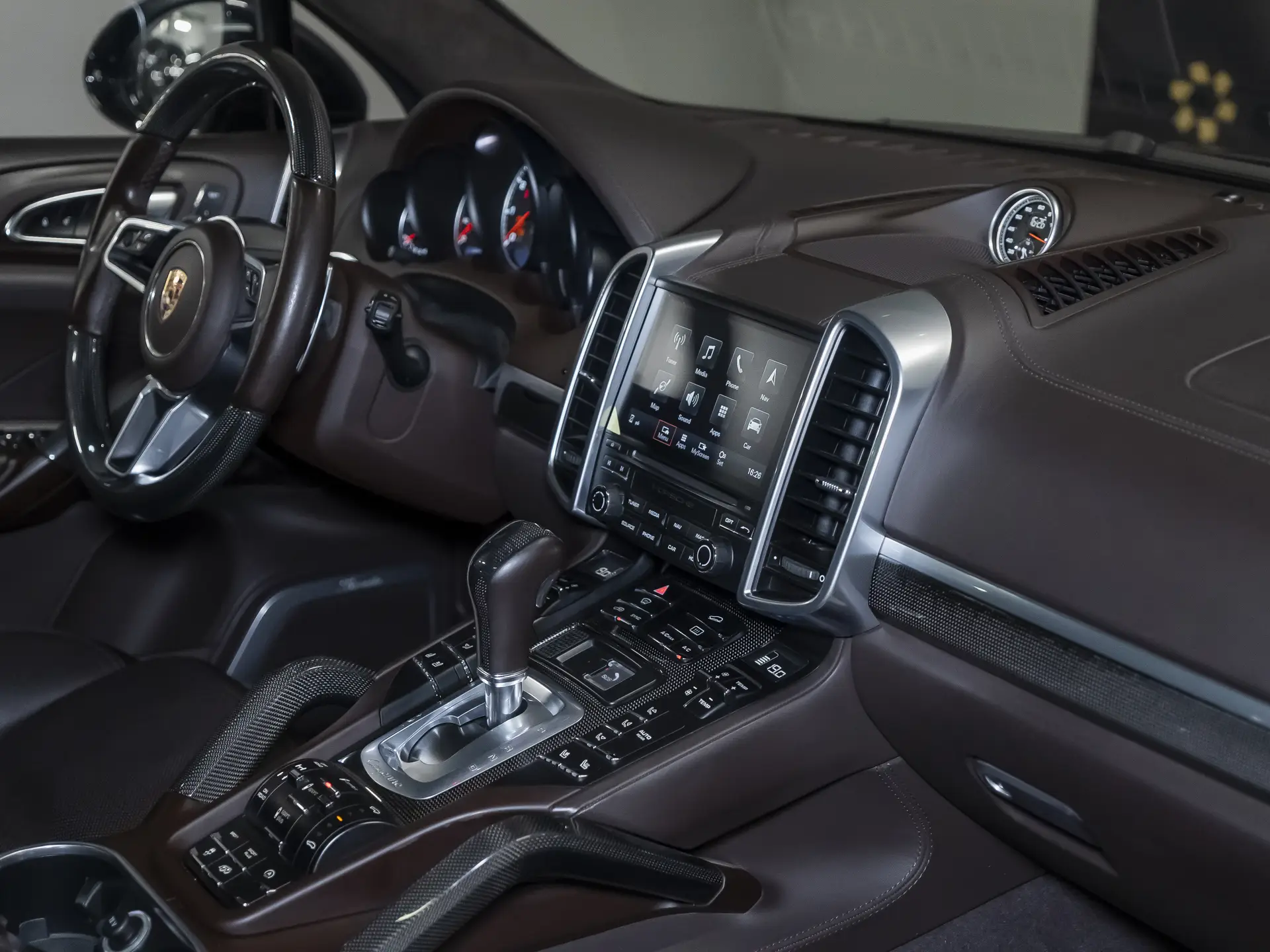 Porsche Cayenne Turbo S, II Рестайлинг (958), 2017 купить в салоне Million Miles