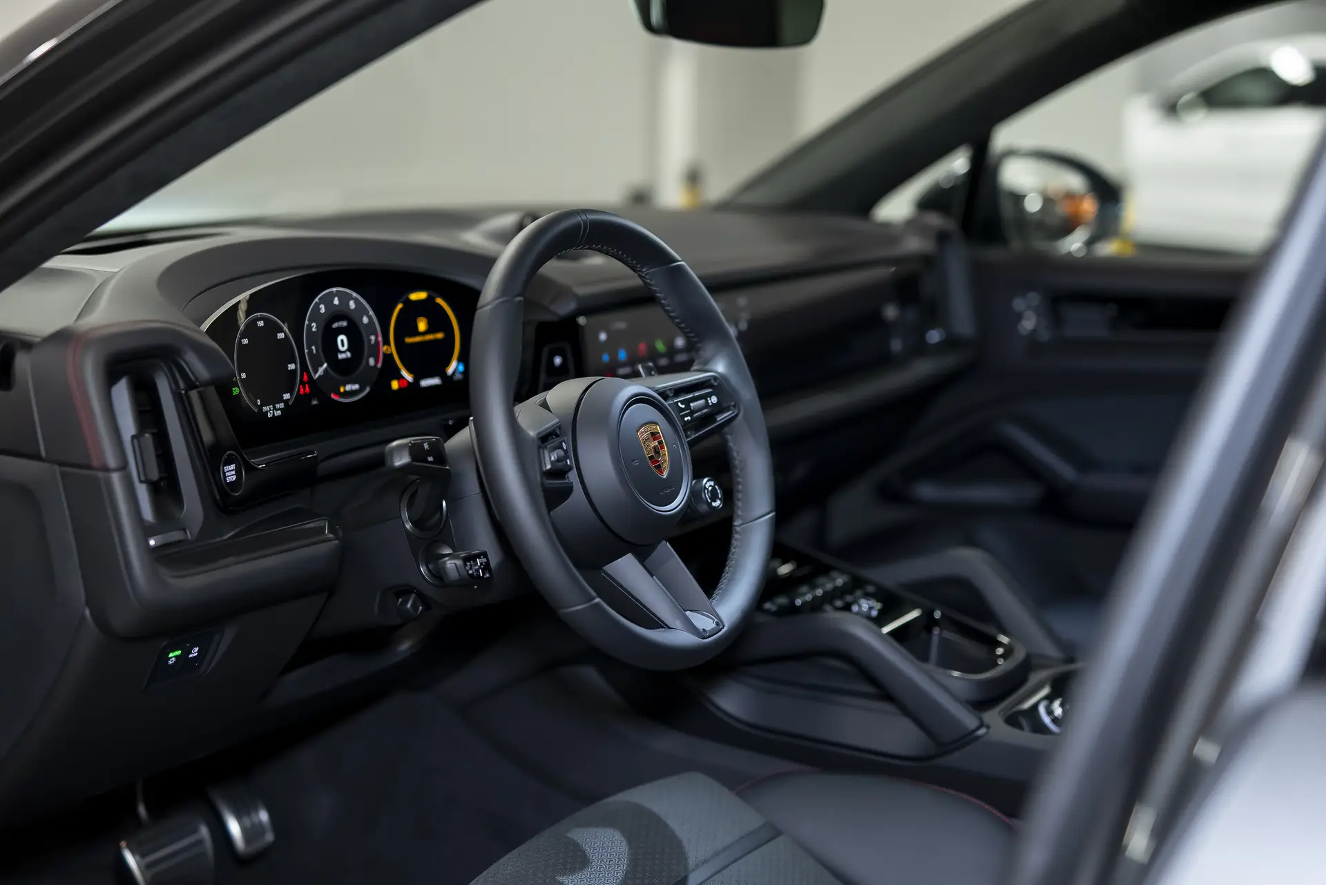 Porsche Cayenne GTS Coupé, III Рестайлинг, 2025 купить в салоне Million Miles