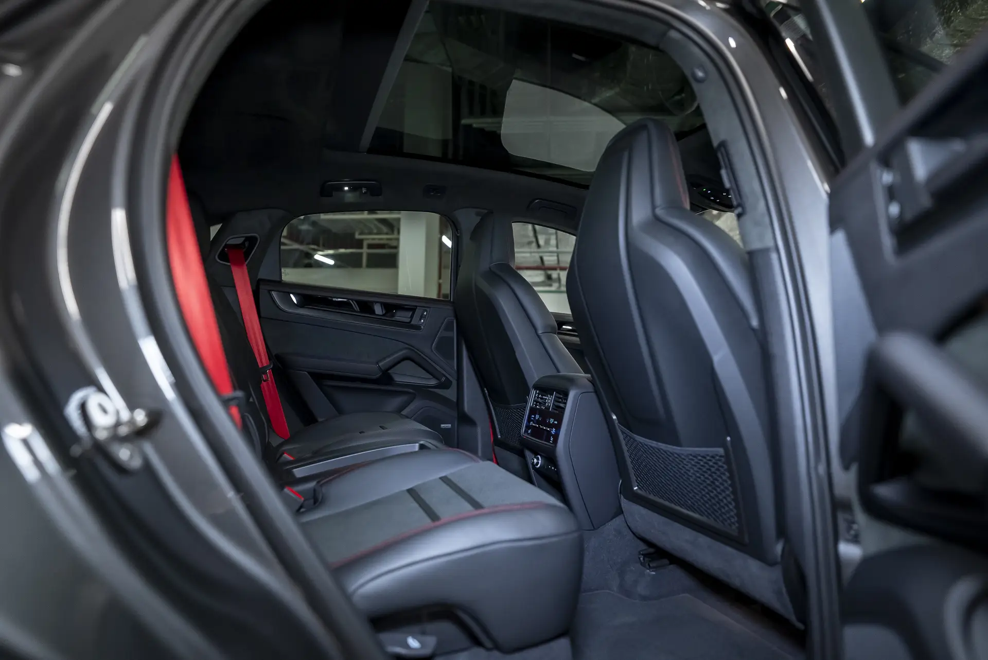 Porsche Cayenne GTS Coupé, III Рестайлинг, 2025 купить в салоне Million Miles