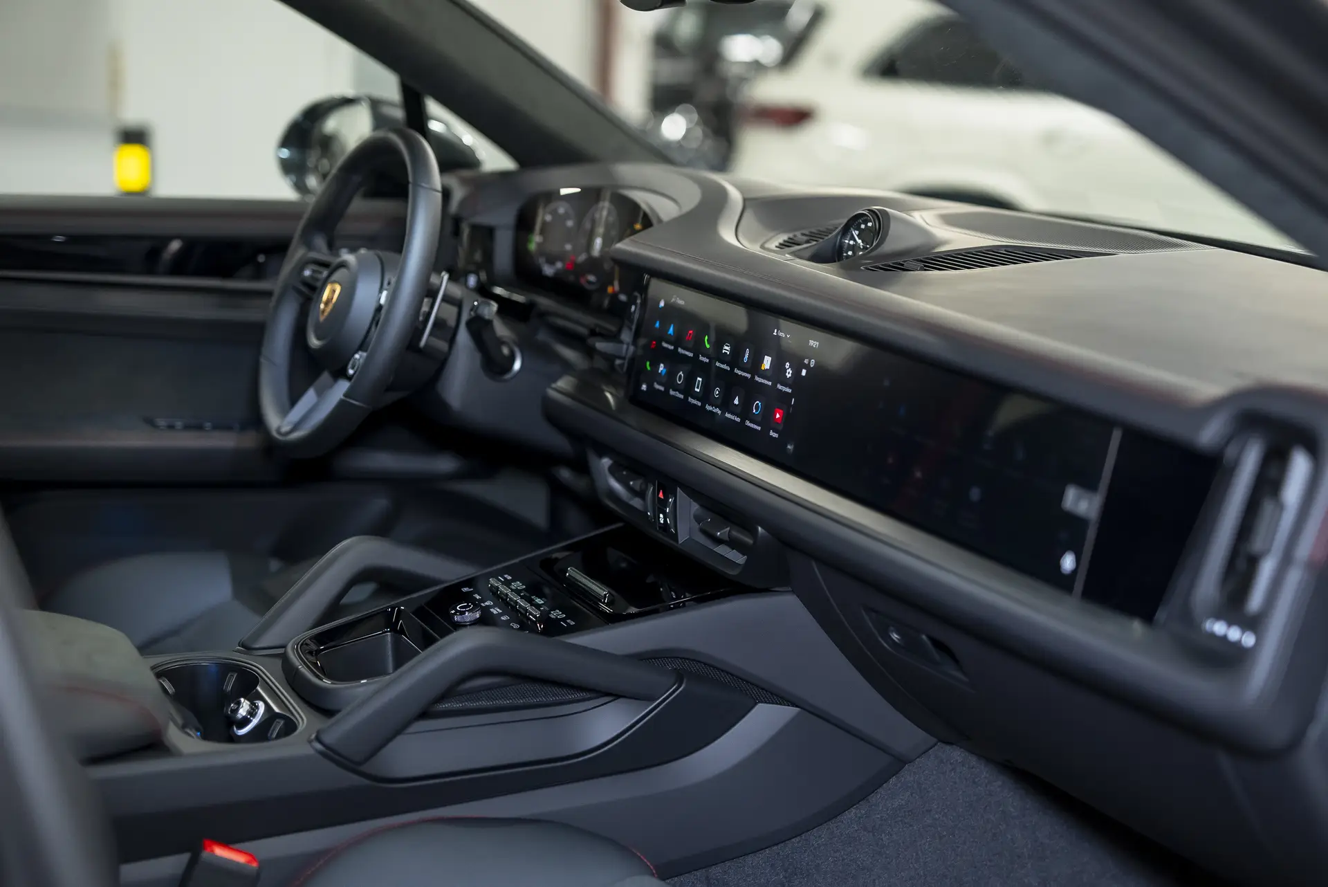 Porsche Cayenne GTS Coupé, III Рестайлинг, 2025 купить в салоне Million Miles