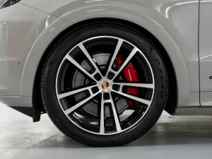 Porsche Cayenne GTS, III Рестайлинг, 2024 купить в салоне Million Miles