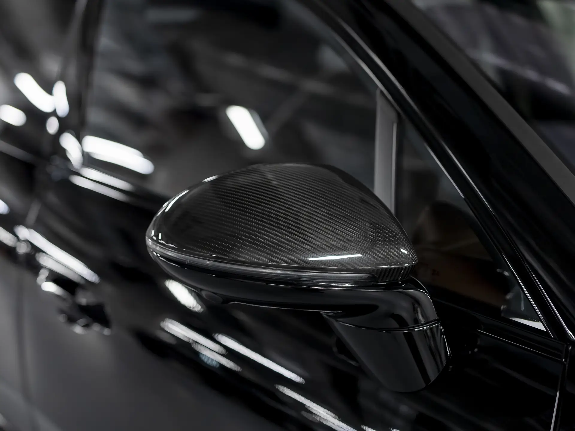 Porsche Macan Turbo, II, 2024 купить в салоне Million Miles