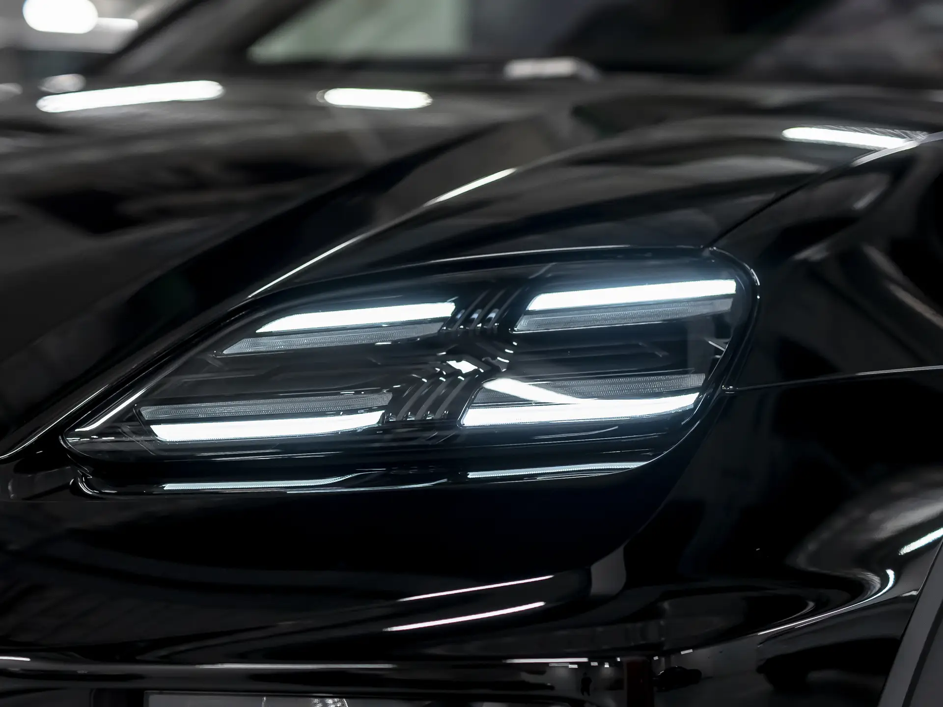 Porsche Macan Turbo, II, 2024 купить в салоне Million Miles