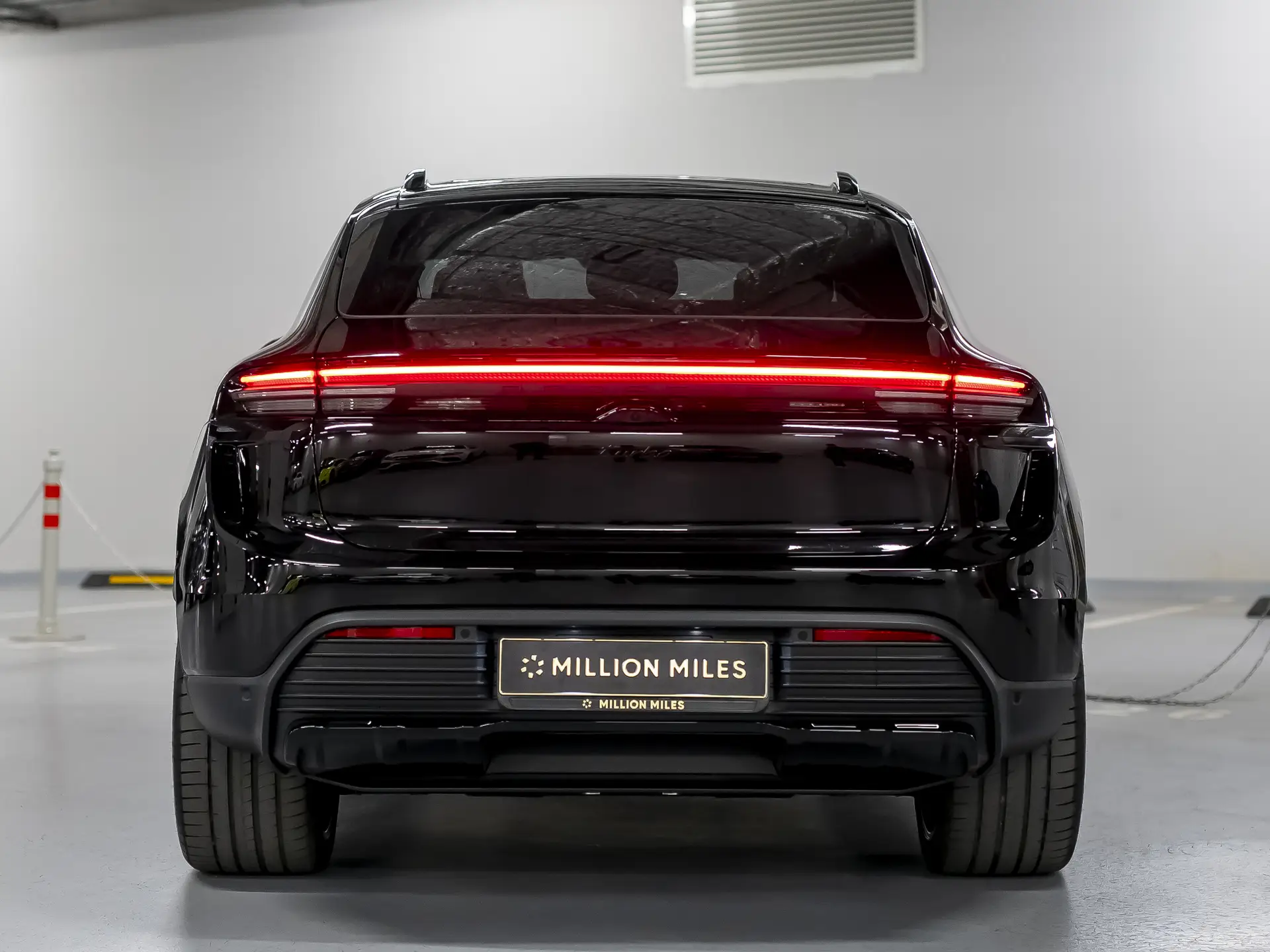 Porsche Macan Turbo, II, 2024 купить в салоне Million Miles