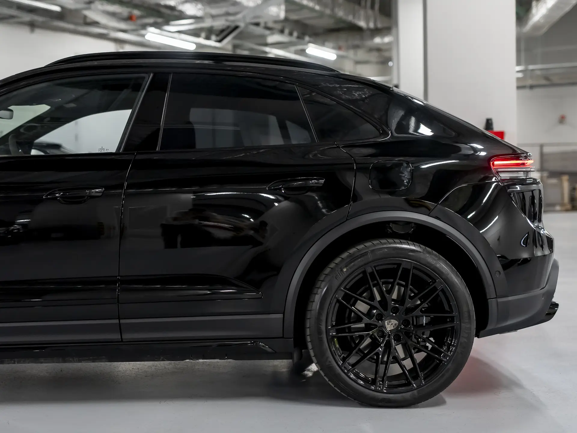 Porsche Macan Turbo, II, 2024 купить в салоне Million Miles