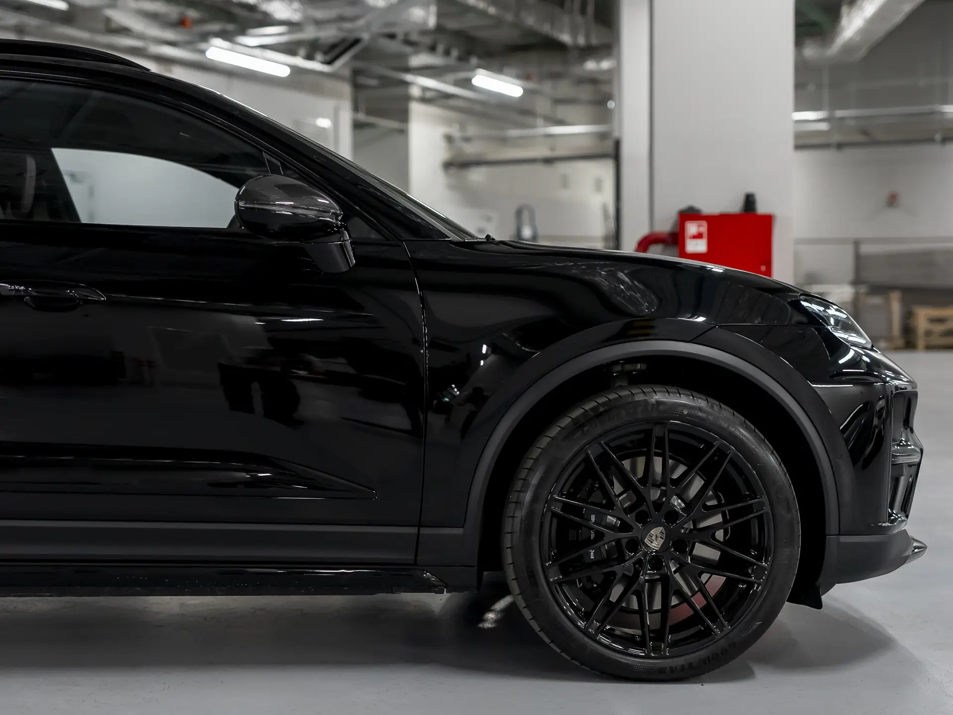 Porsche Macan Turbo, II, 2024 купить в салоне Million Miles