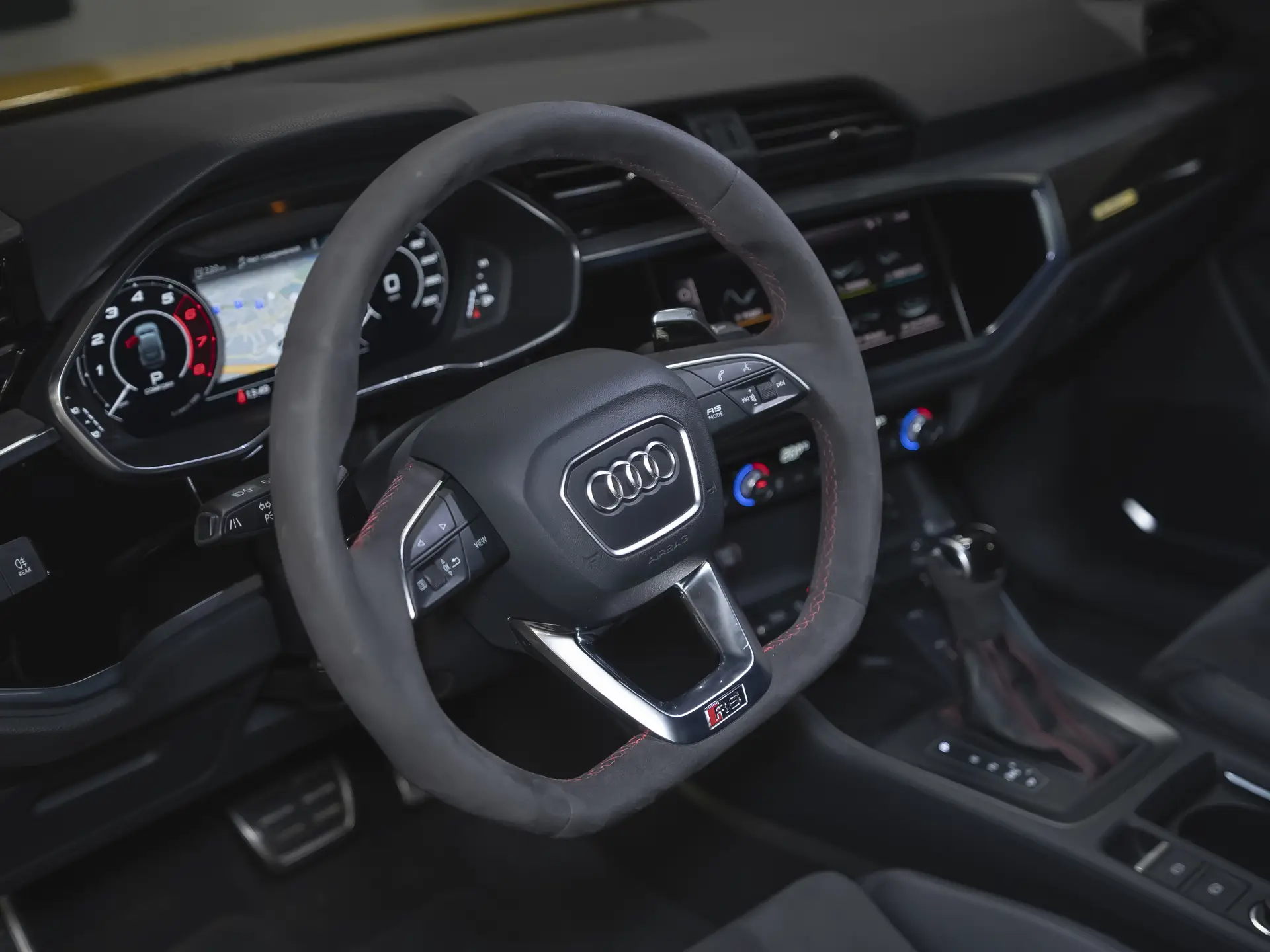 Audi RS Q3 Sportback, I (F3), 2020 купить в салоне Million Miles