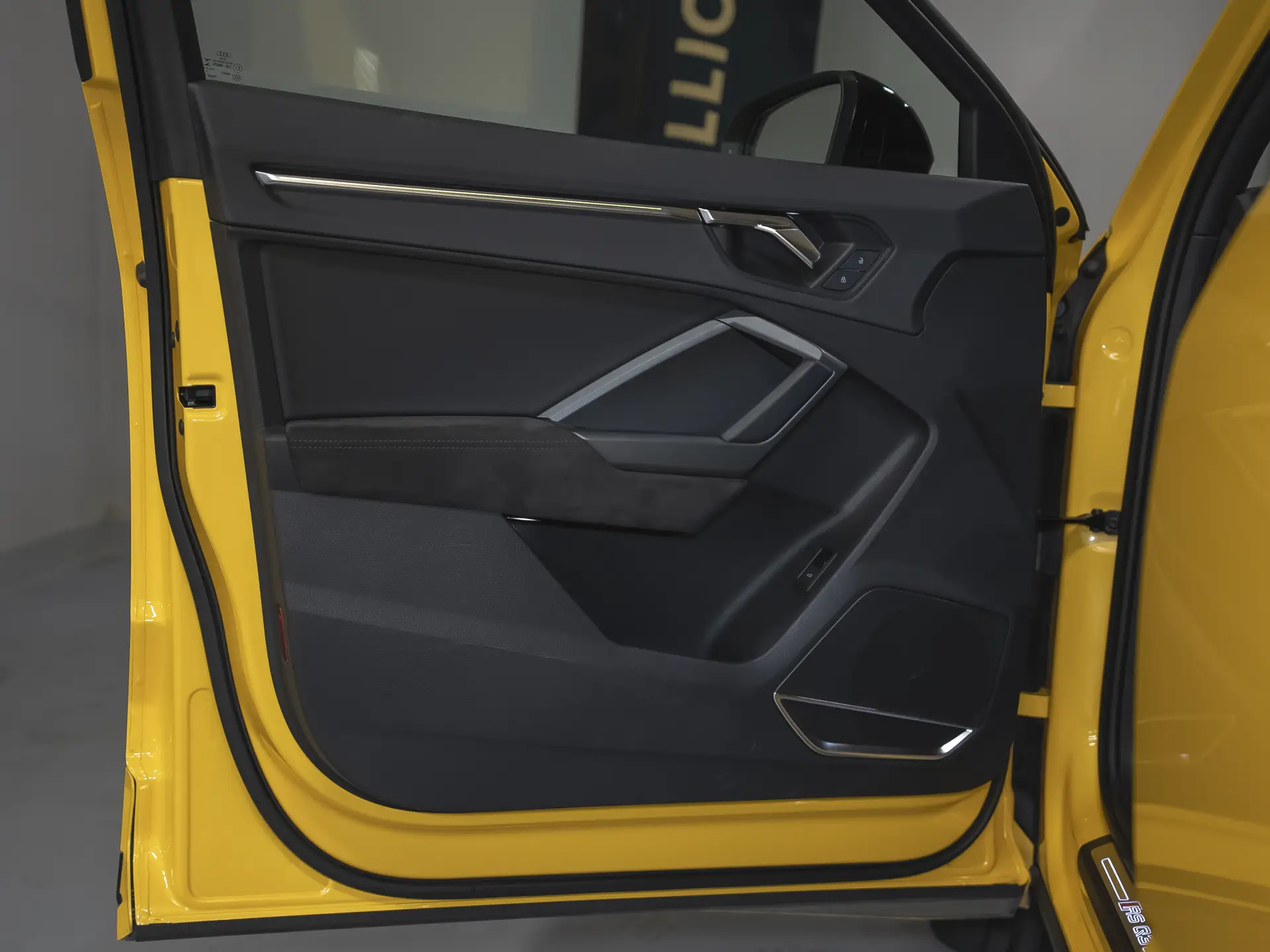 Audi RS Q3 Sportback, I (F3), 2020 купить в салоне Million Miles