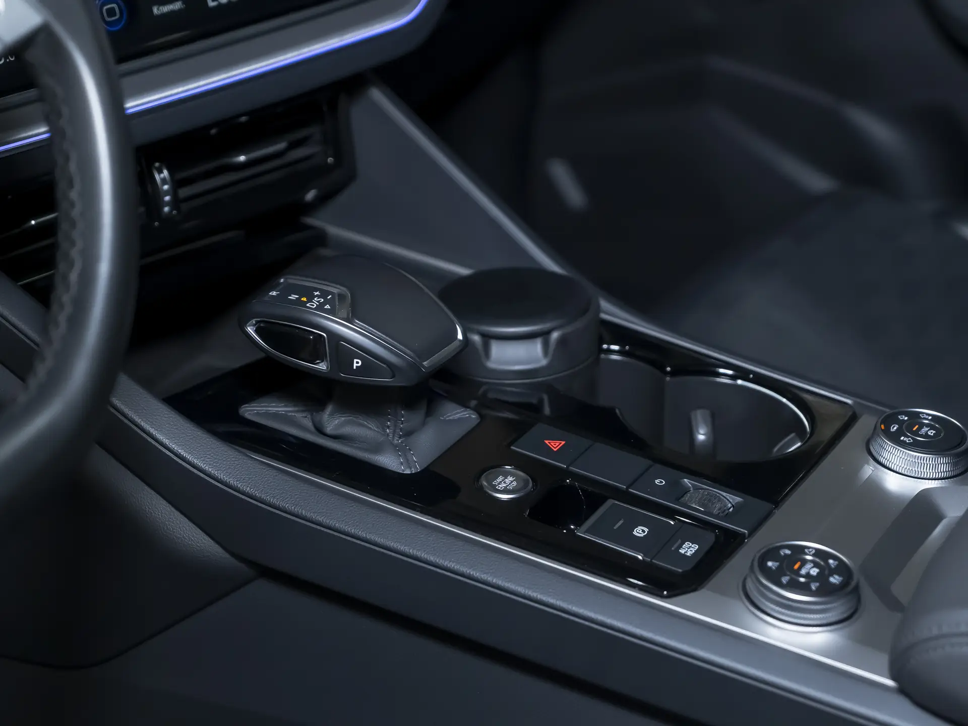 Volkswagen Touareg, III, 2019 купить в салоне Million Miles