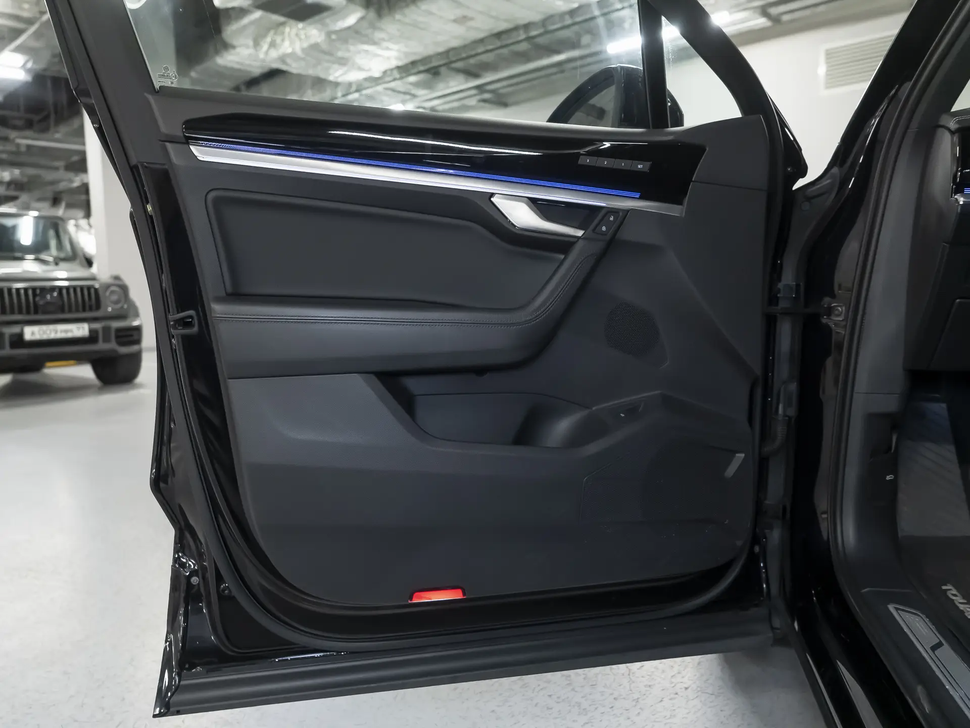 Volkswagen Touareg, III, 2019 купить в салоне Million Miles