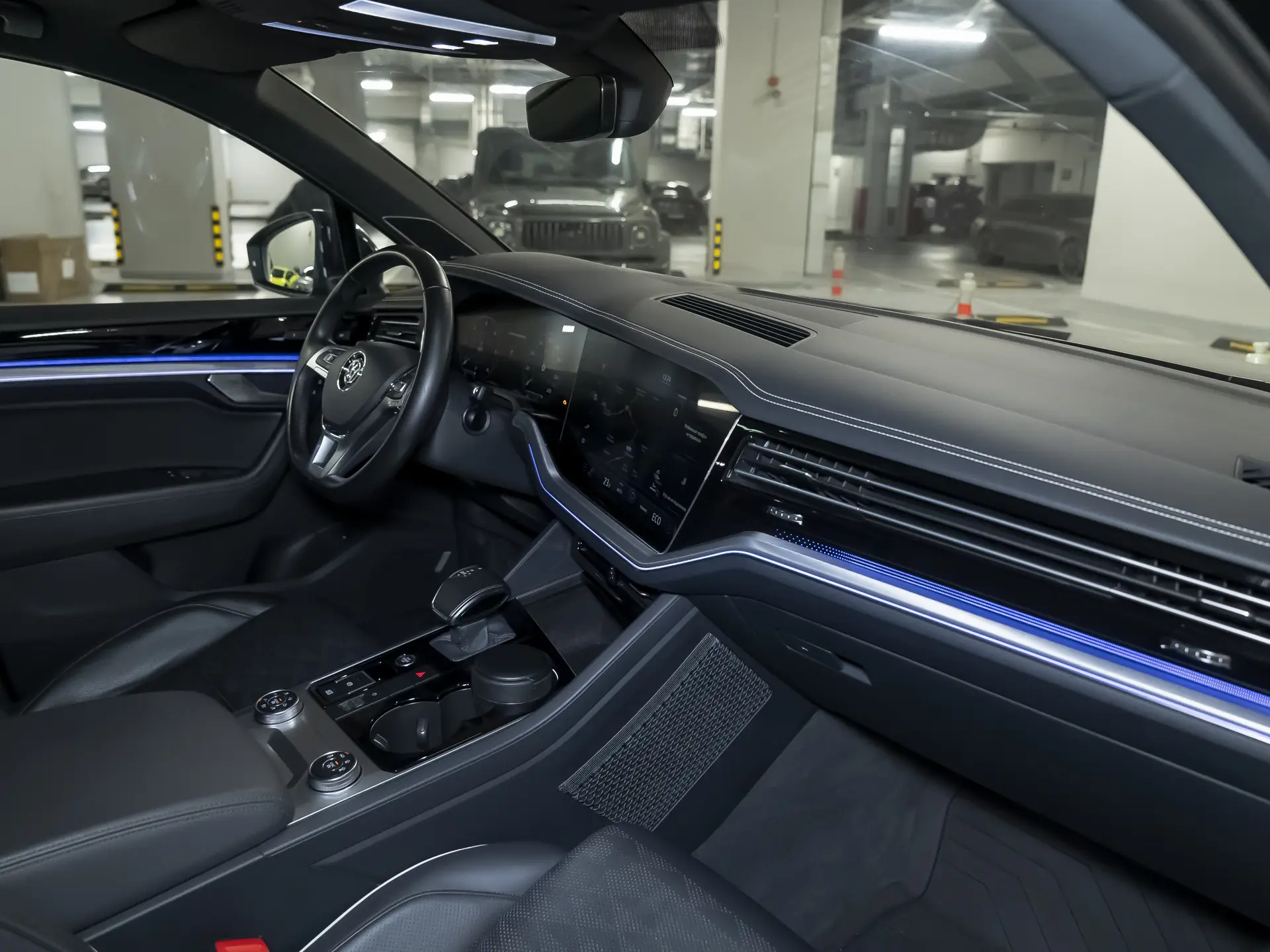 Volkswagen Touareg, III, 2019 купить в салоне Million Miles