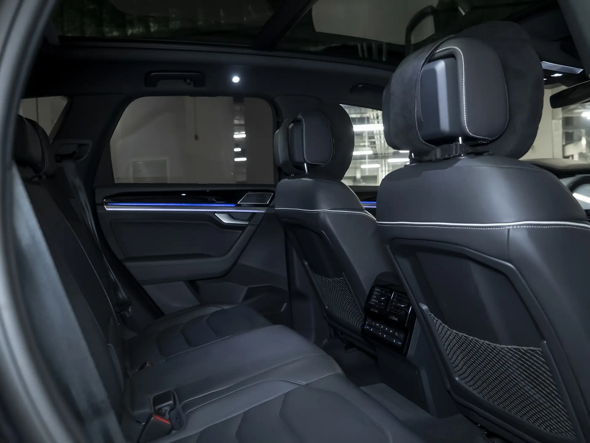 Volkswagen Touareg, III, 2019 купить в салоне Million Miles