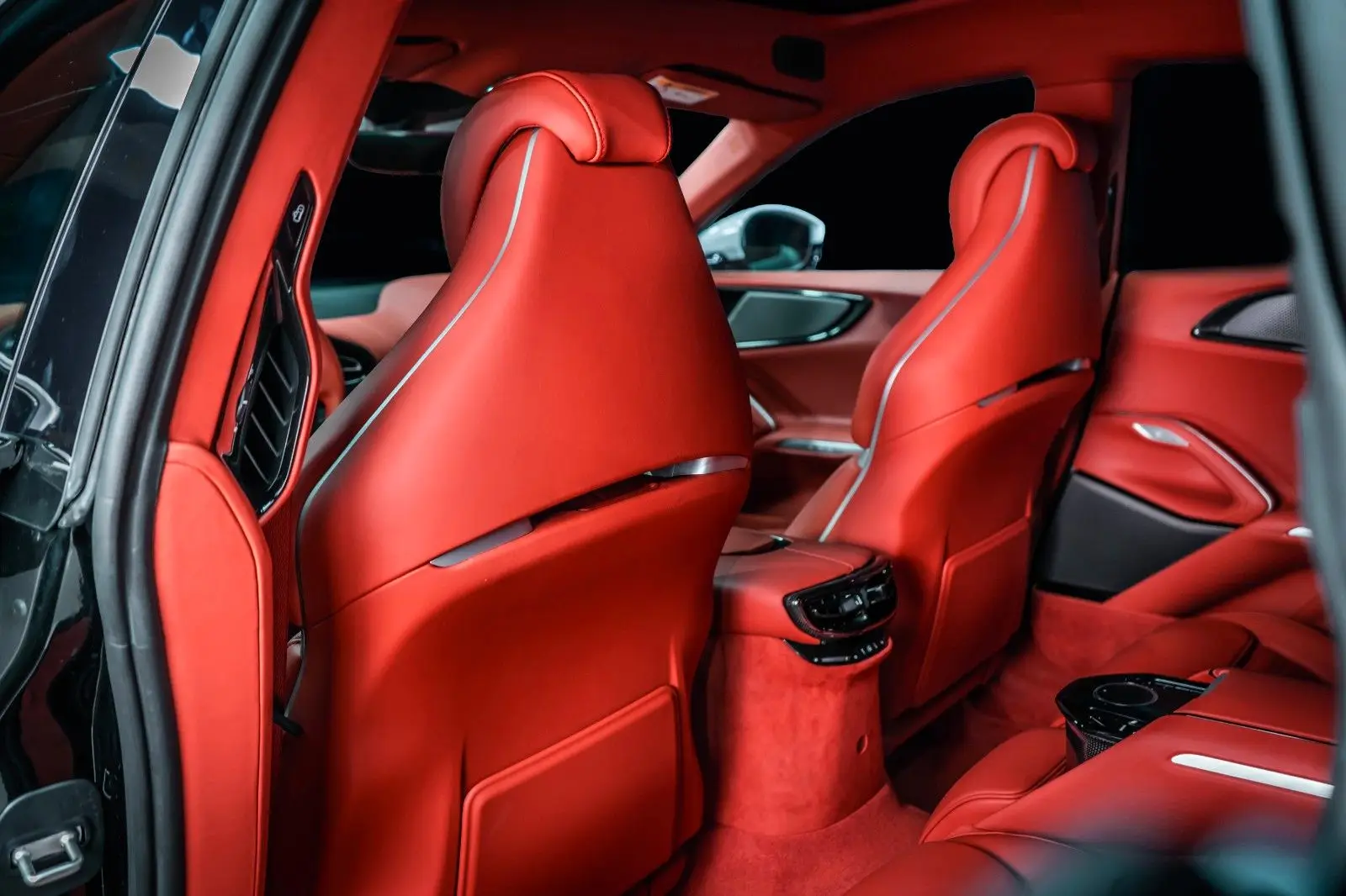 Ferrari Purosangue, I, 2025 купить в салоне Million Miles