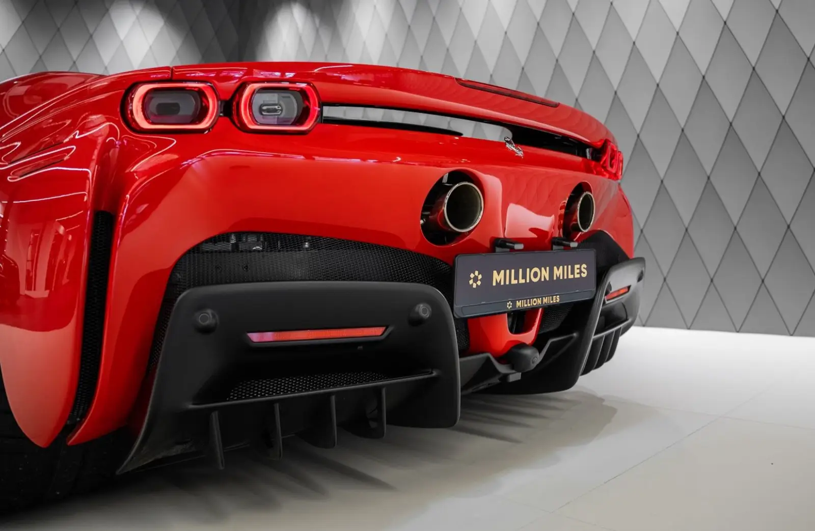Ferrari SF90 Stradale Spider, I, 2025 купить в салоне Million Miles