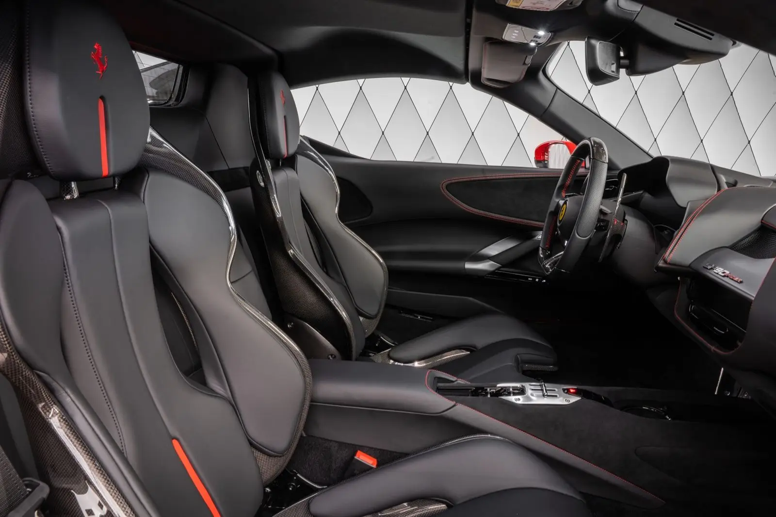 Ferrari SF90 Stradale Spider, I, 2025 купить в салоне Million Miles