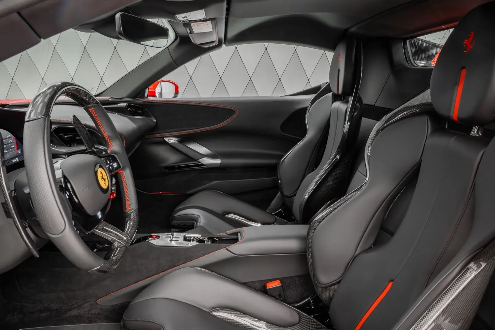 Ferrari SF90 Stradale Spider, I, 2025 купить в салоне Million Miles