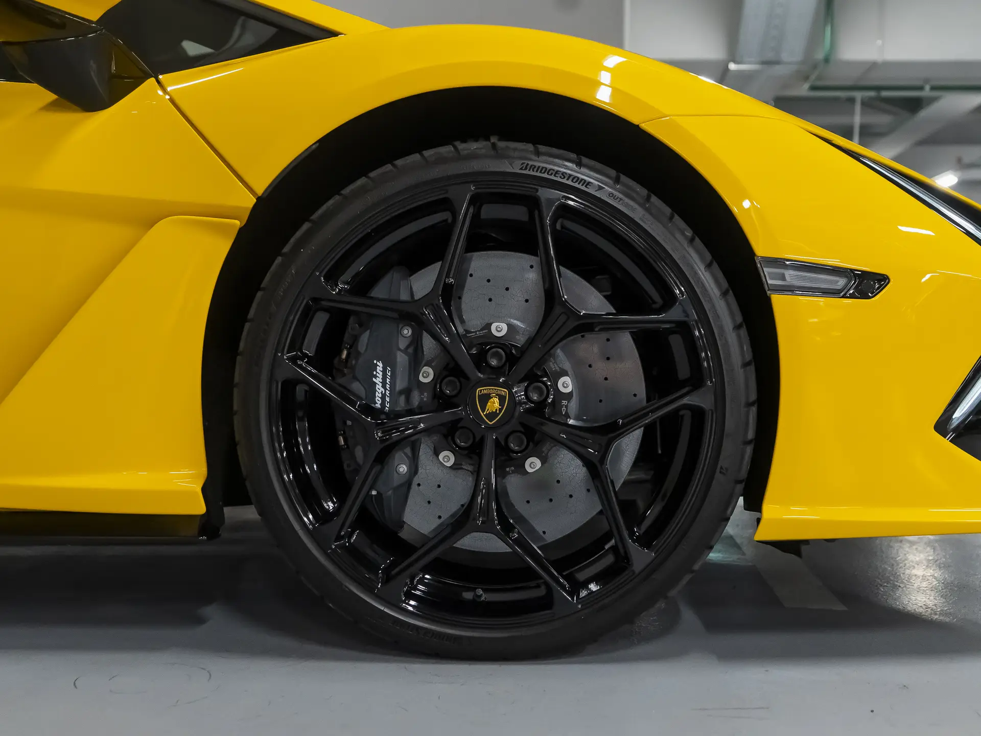 Lamborghini Revuelto, I, 2025 купить в салоне Million Miles