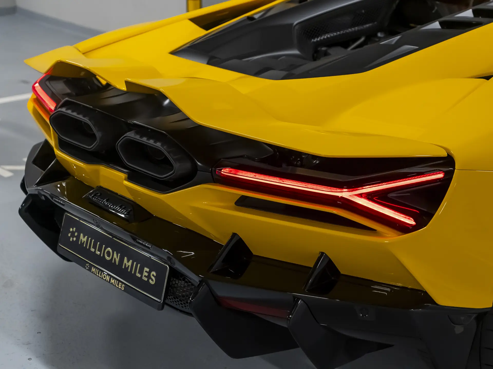 Lamborghini Revuelto, I, 2025 купить в салоне Million Miles