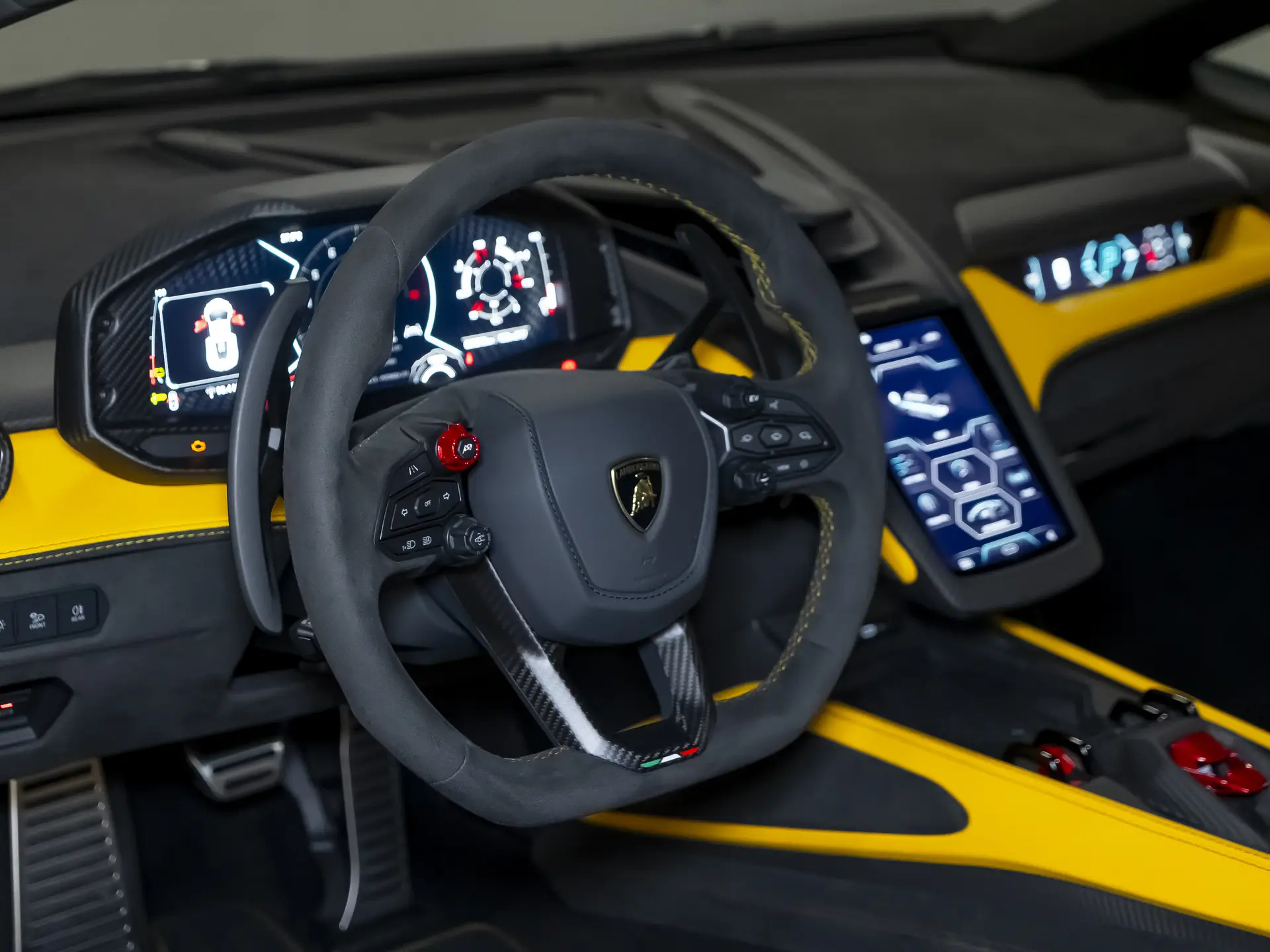 Lamborghini Revuelto, I, 2025 купить в салоне Million Miles