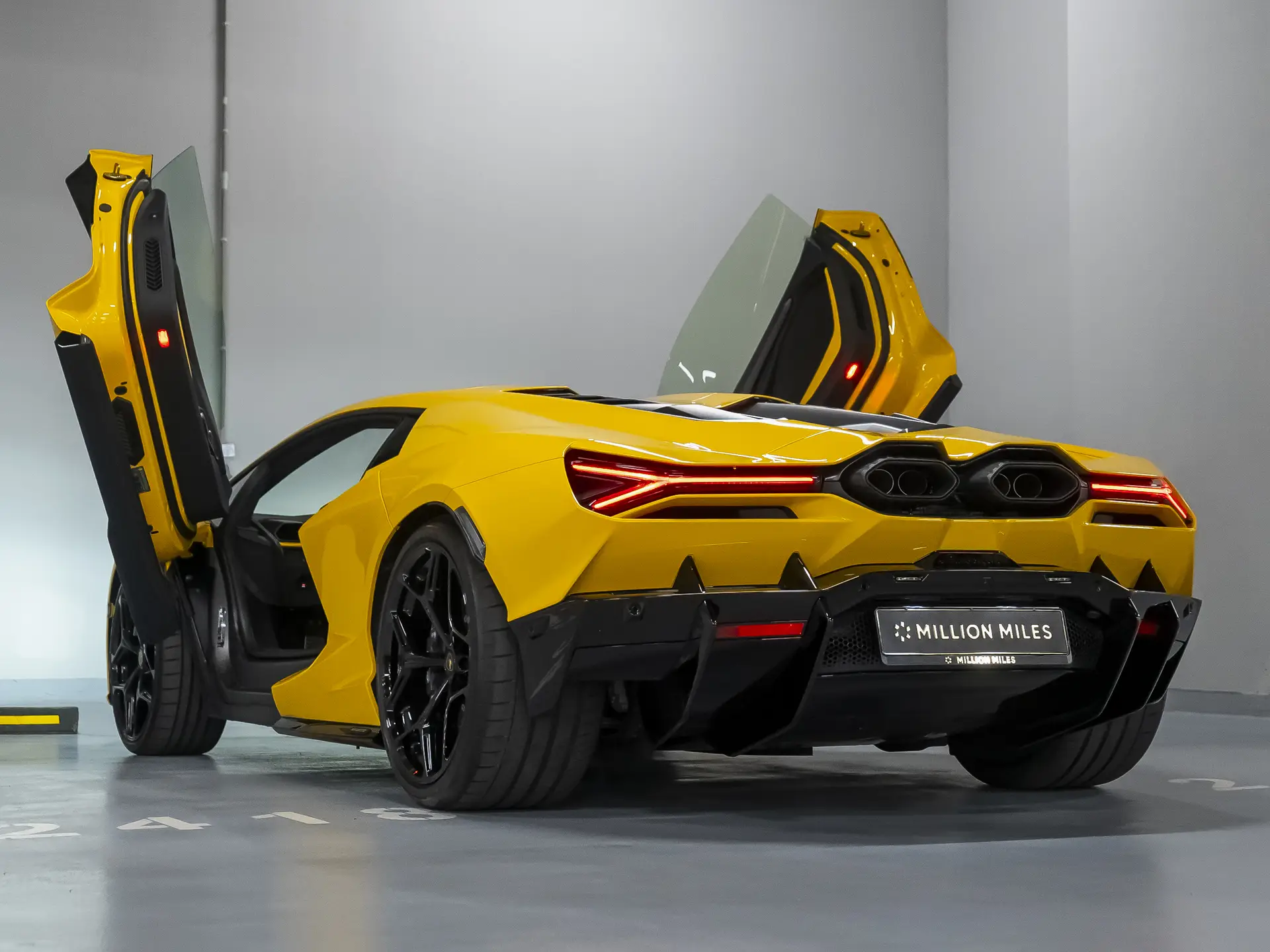 Lamborghini Revuelto, I, 2025 купить в салоне Million Miles