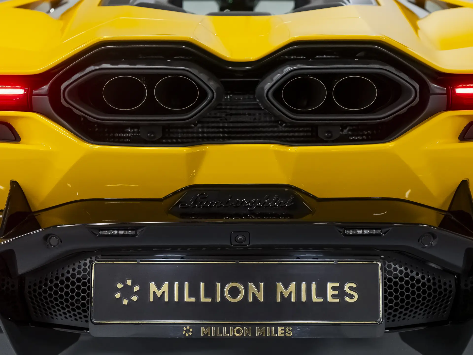 Lamborghini Revuelto, I, 2025 купить в салоне Million Miles